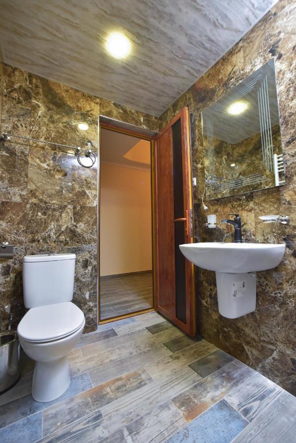 Altunyan Hotel Jereván Kültér fotó