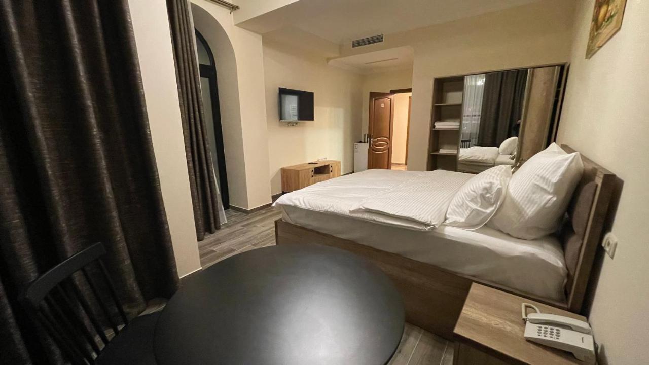 Altunyan Hotel Jereván Kültér fotó
